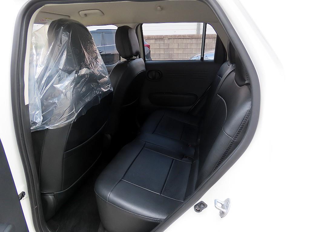 HYUNDAI Casper - Vista 6