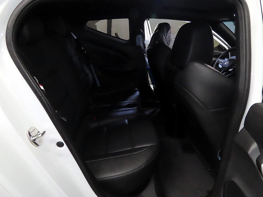 HYUNDAI Veloster - Vista 7