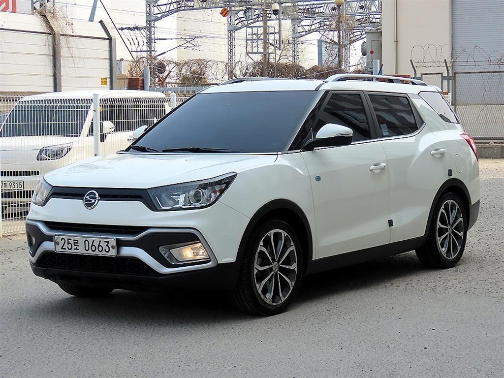 Ssangyong Tivoli - Vista 2