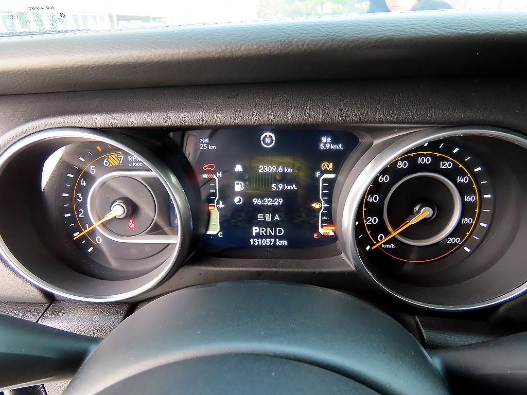 Jeep Wrangler - Vista 9