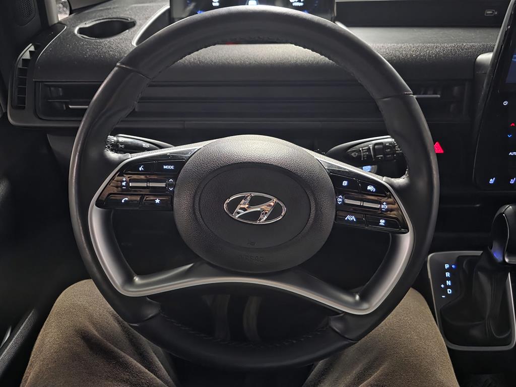 HYUNDAI Staria - Vista 9