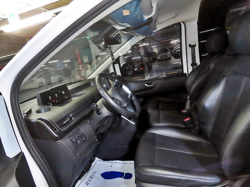 HYUNDAI Staria - Vista 6