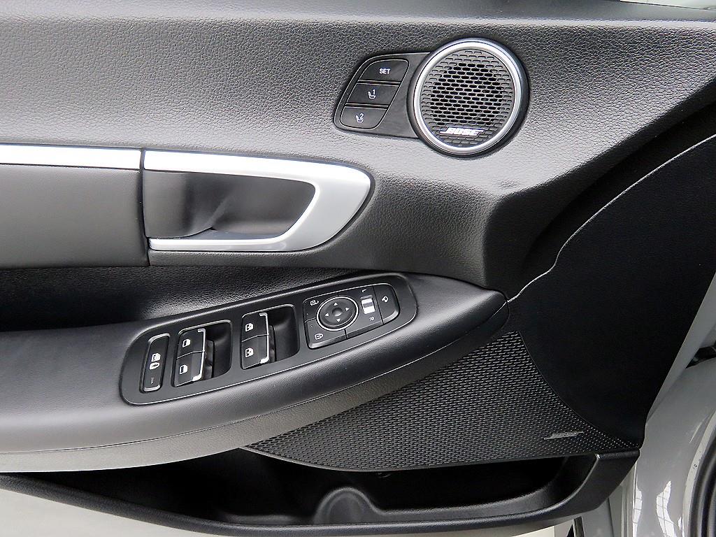 HYUNDAI Sonata - Vista 9