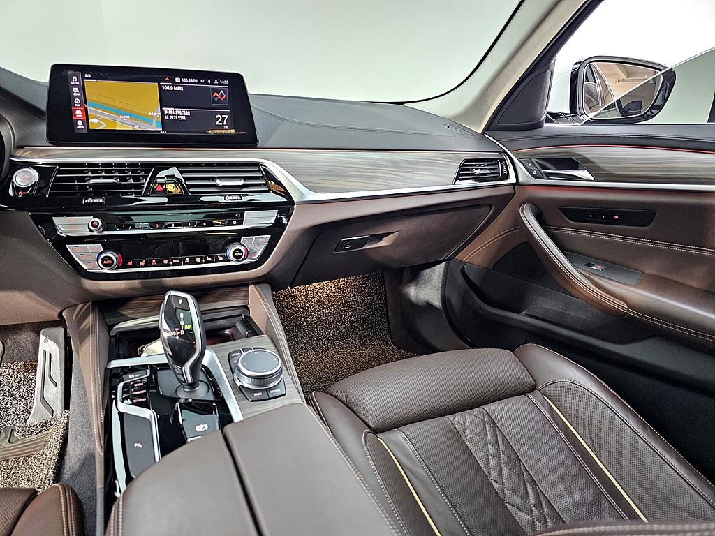 BMW 5 Series - Vista 9