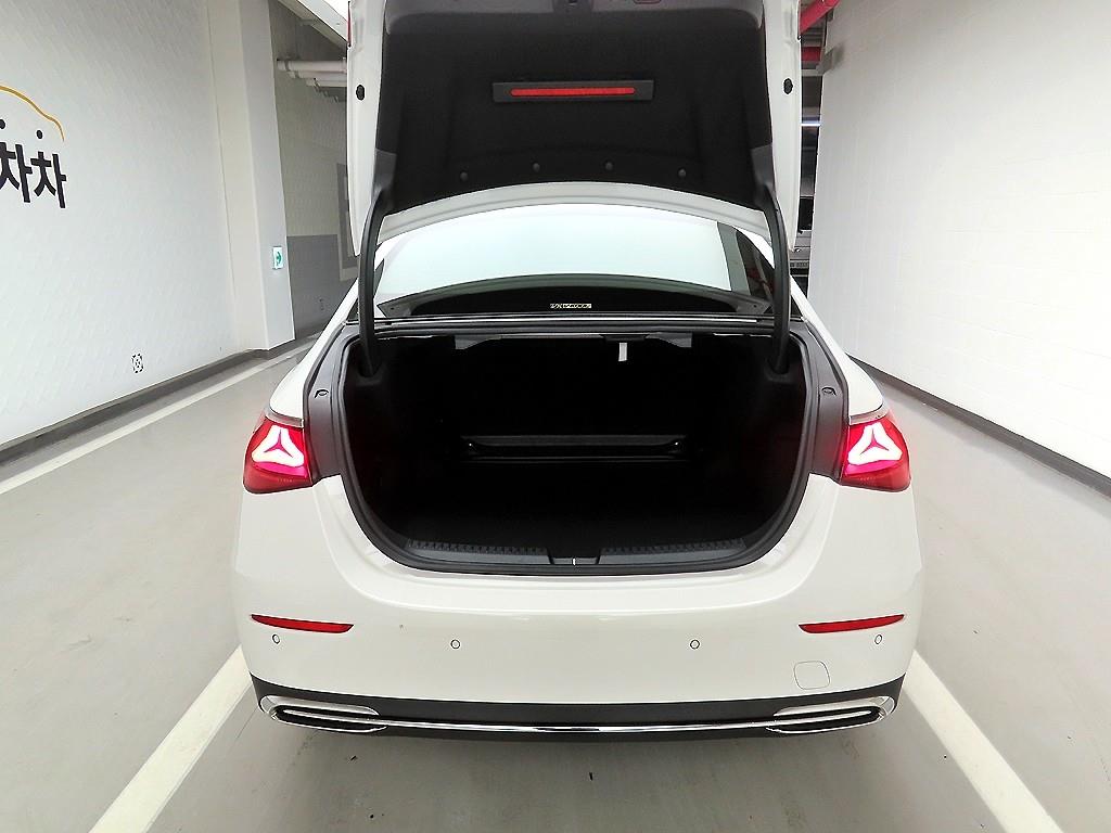 Mercedes Benz E class - Vista 5