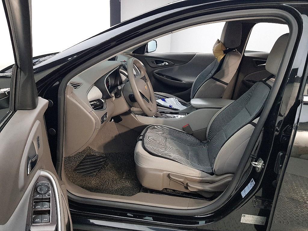 Chevrolet Malibu - Vista 8