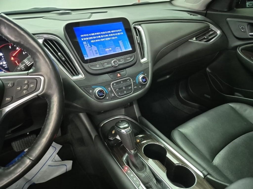 Chevrolet Malibu - Vista 10