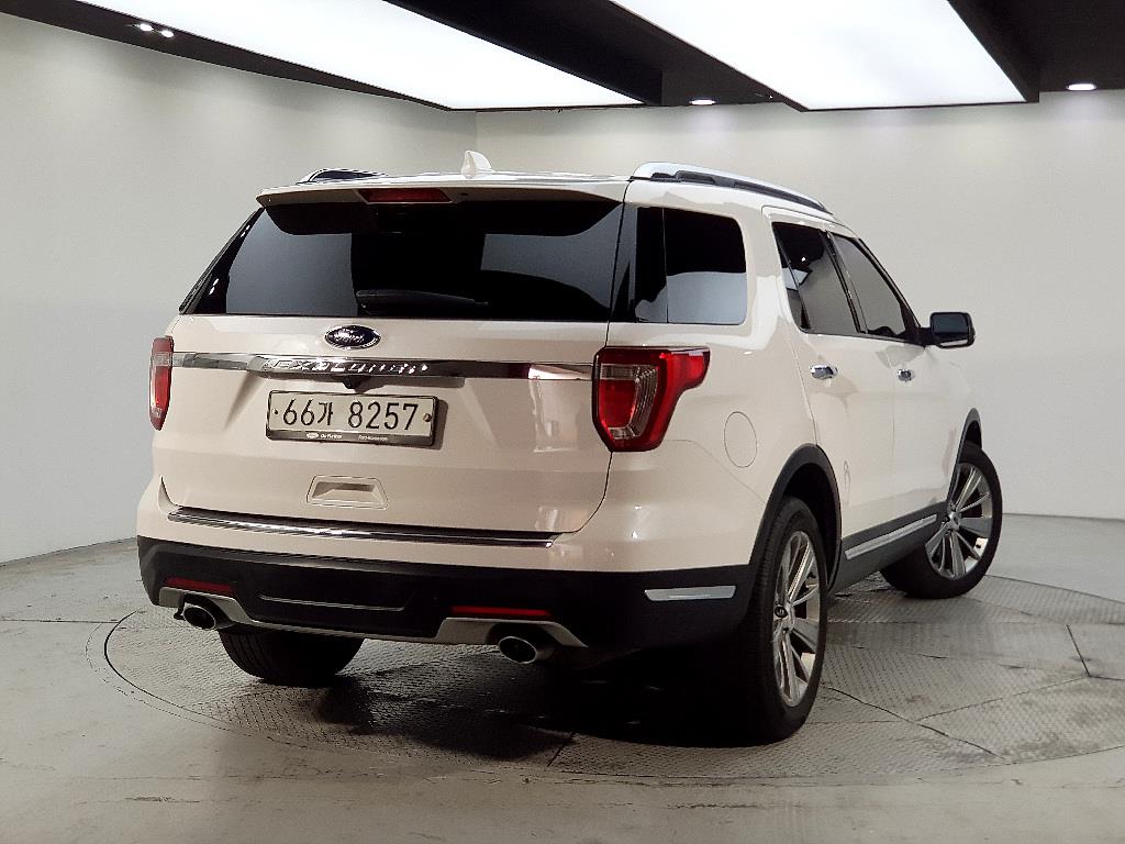 Ford Explorer - Vista 4