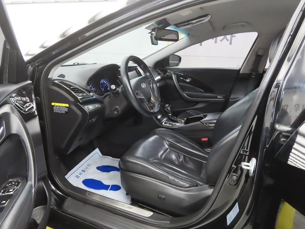 HYUNDAI Grandeur - Vista 5