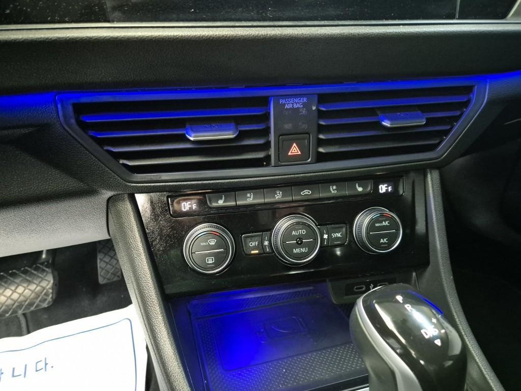 Volkswagen Jetta 2023 Negro - Importación desde Corea - HF Imports Iquique - Foto 15