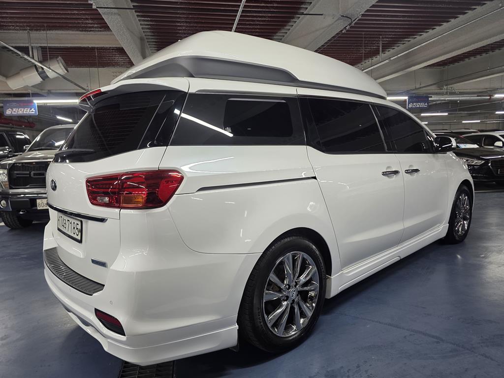 KIA Carnival - Vista 4