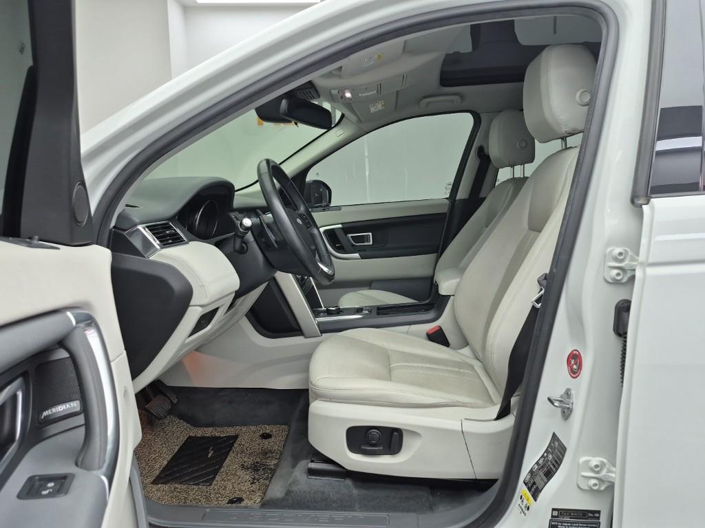 Land Rover Discovery Sports - Vista 11