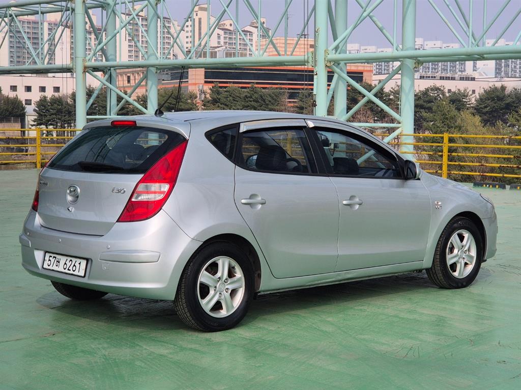 HYUNDAI i30 - Vista 4