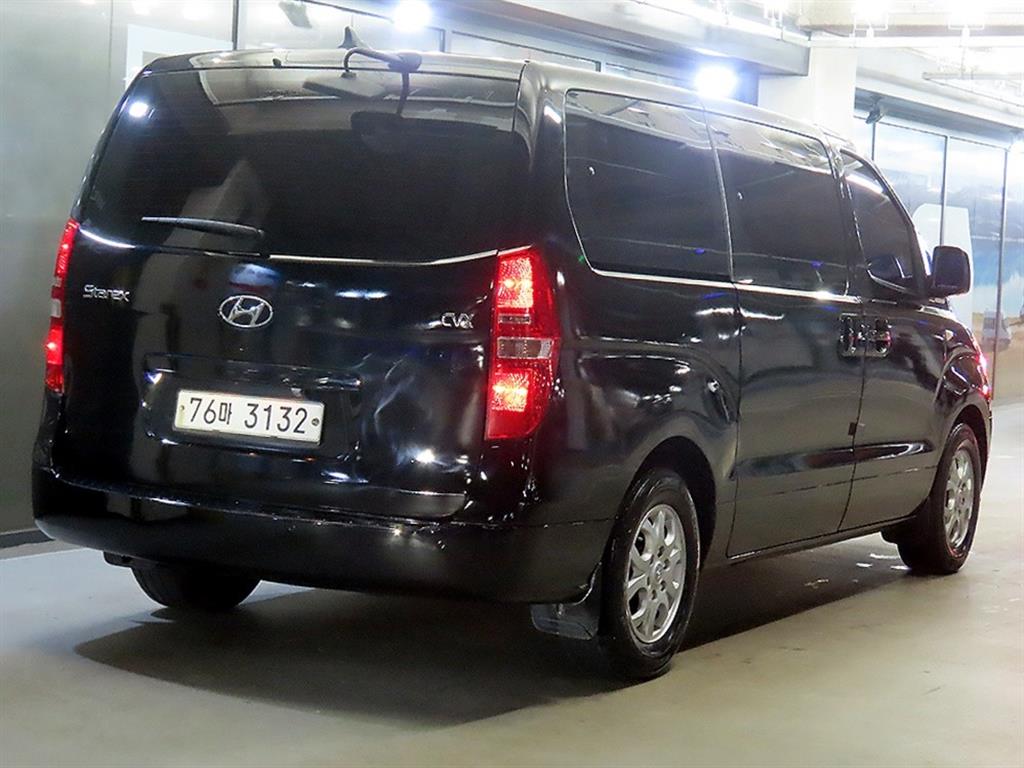HYUNDAI Starex - Vista 4