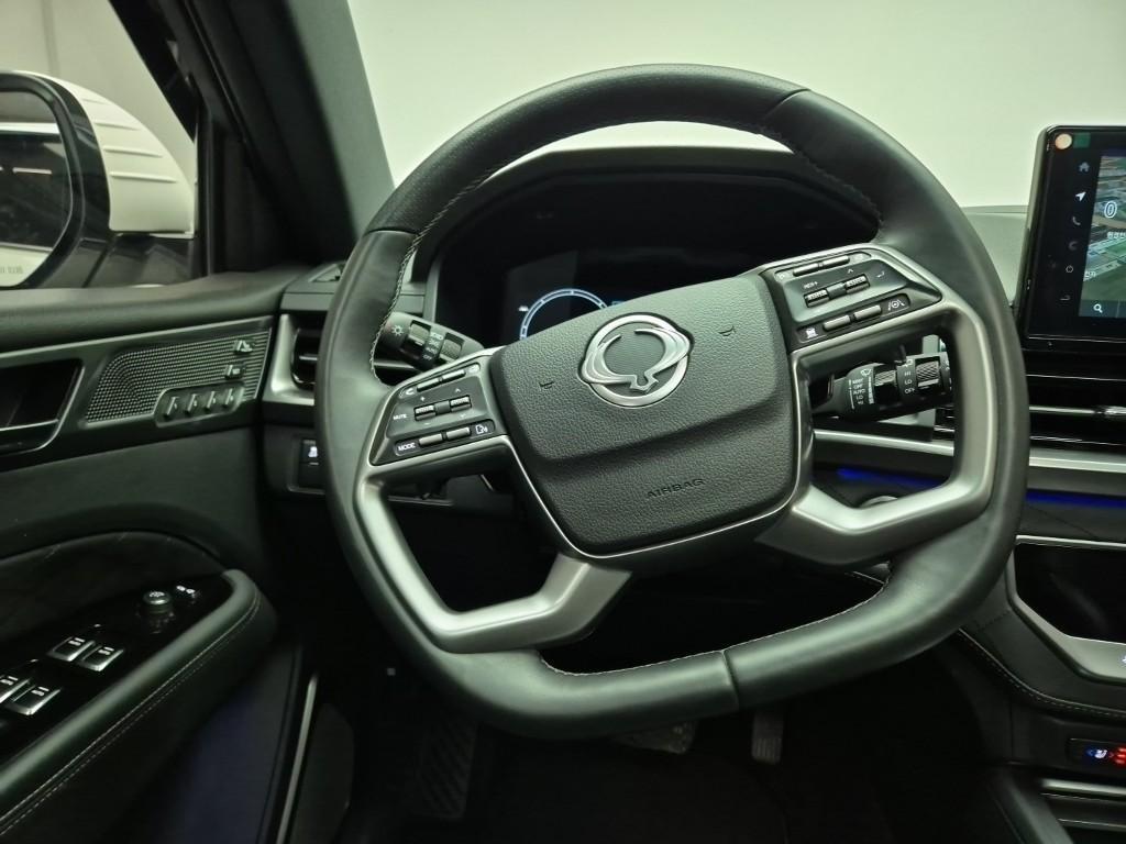 Ssangyong Rexton - Vista 9