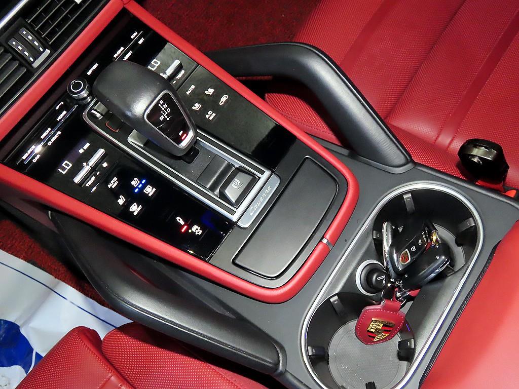 Porsche Cayenne - Vista 12