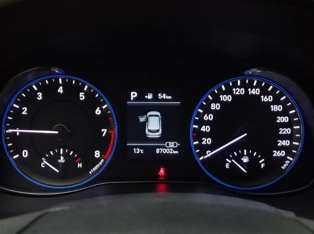 HYUNDAI Kona - Vista 6