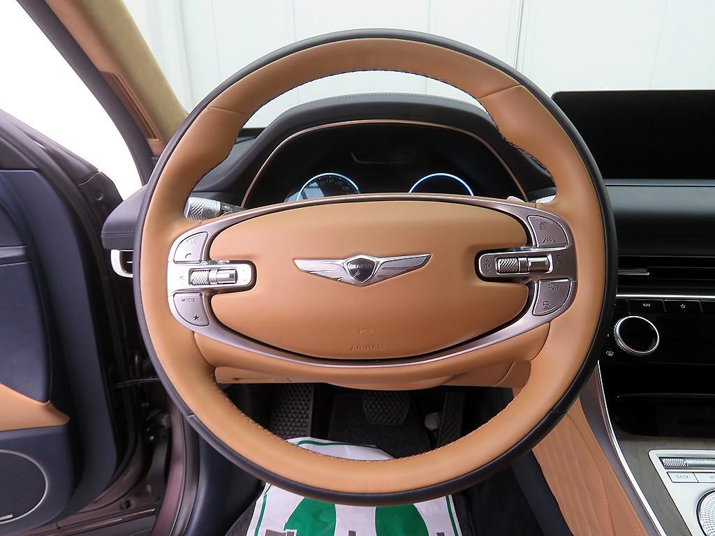 Genesis GV80 - Vista 9