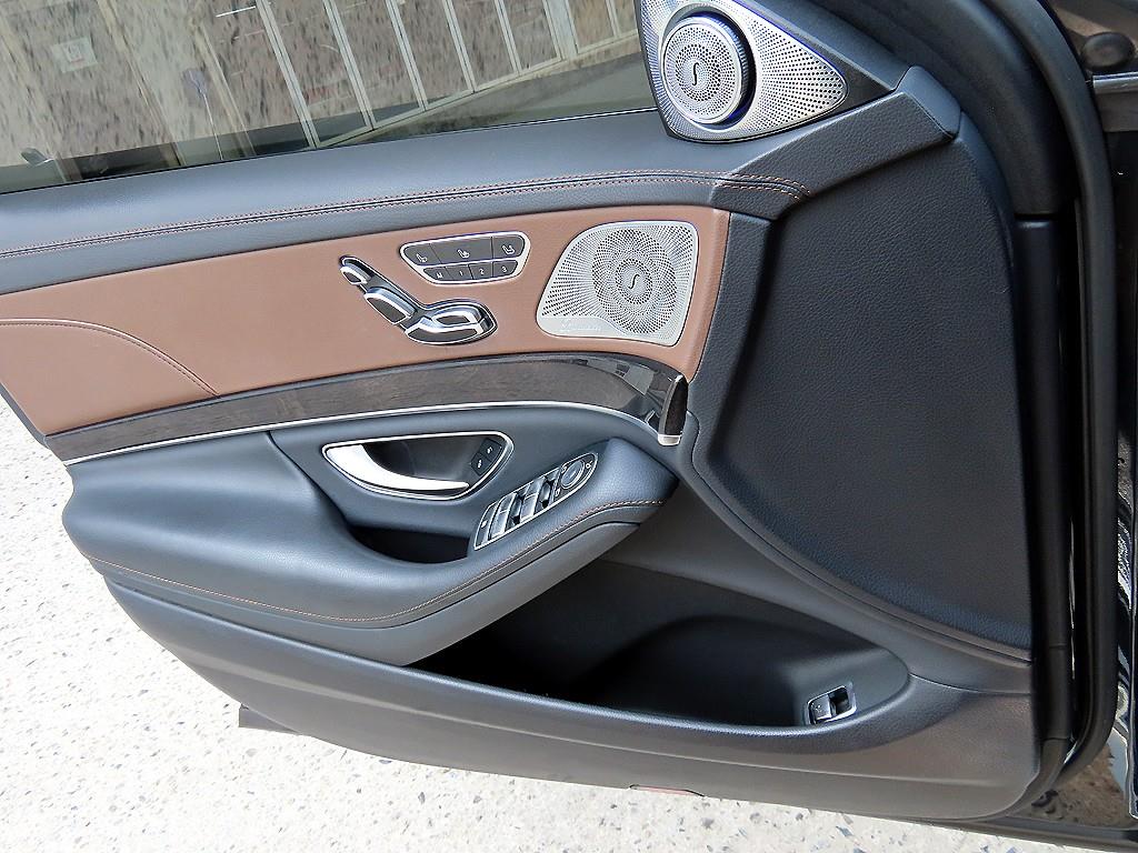 Mercedes Benz S Class - Vista 12