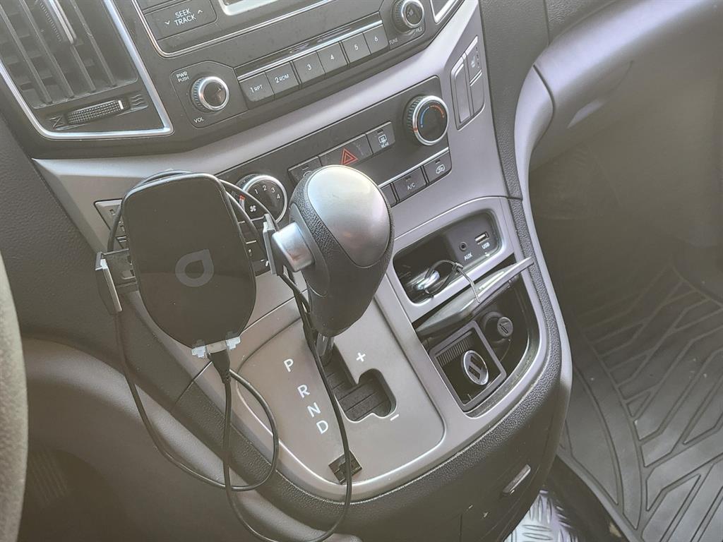 HYUNDAI Starex - Vista 11