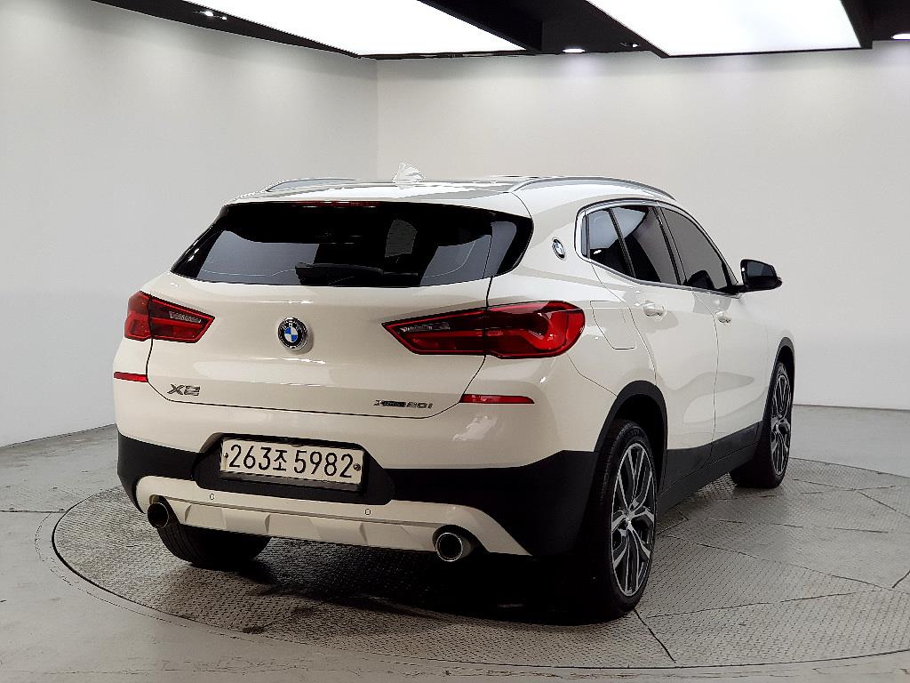 BMW X2 - Vista 4