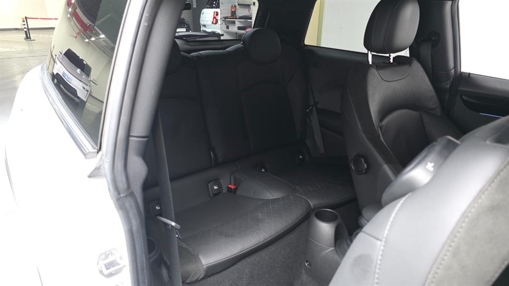 Mini Cooper Electric - Vista 12