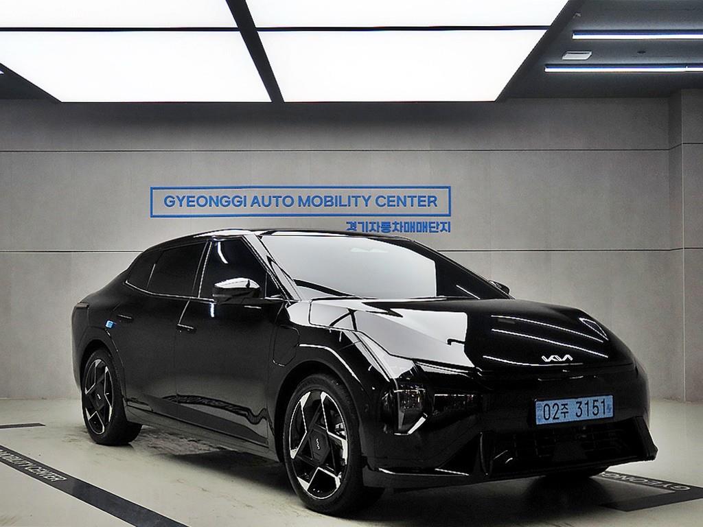 KIA EV4 2027 Negro - Importación desde Corea - HF Imports Iquique - Foto 1