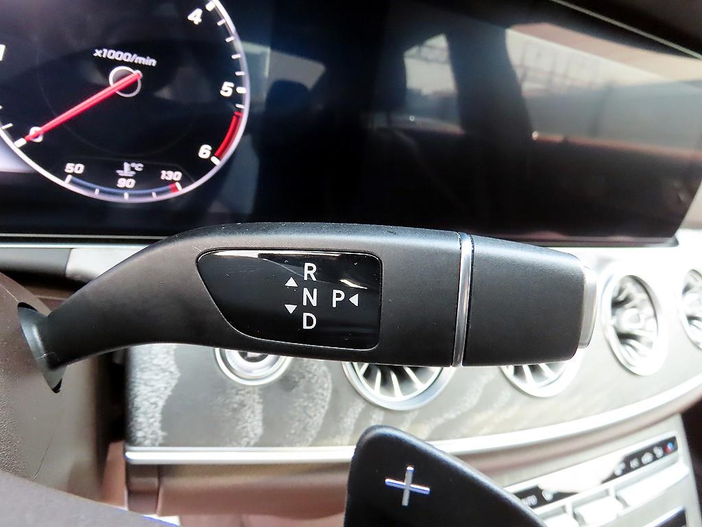 Mercedes Benz CLS Class - Vista 11