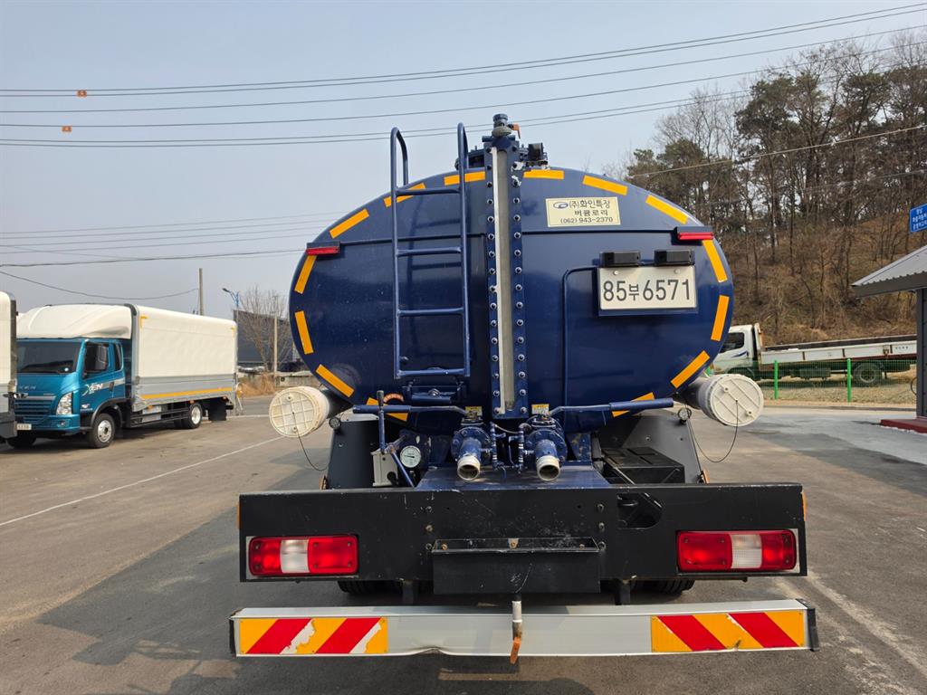 medium and large cargo Rory - Vista 9