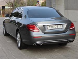 Mercedes Benz E class - Vista 8