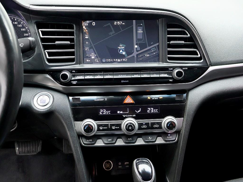 HYUNDAI Avante 2020 Blanco - Importación desde Corea - HF Imports Iquique - Foto 9