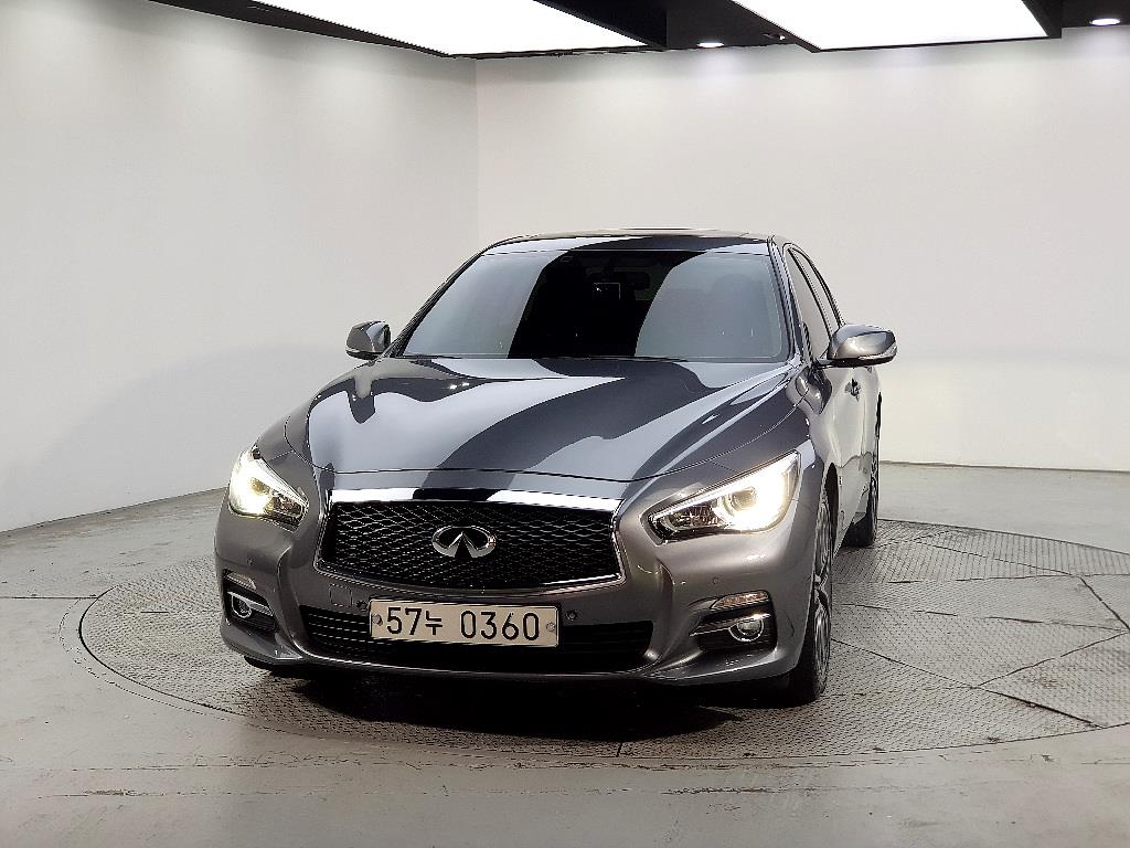 Infiniti Q - Vista 2