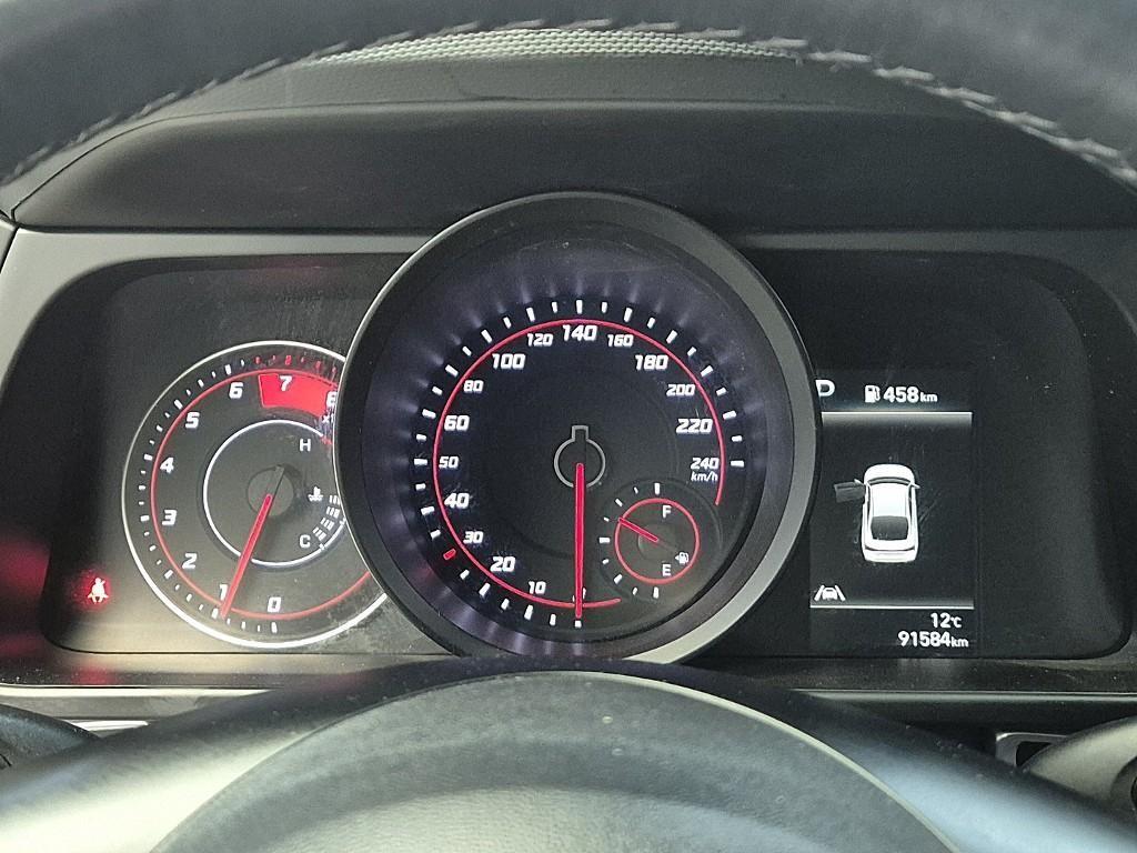 HYUNDAI Avante - Vista 6