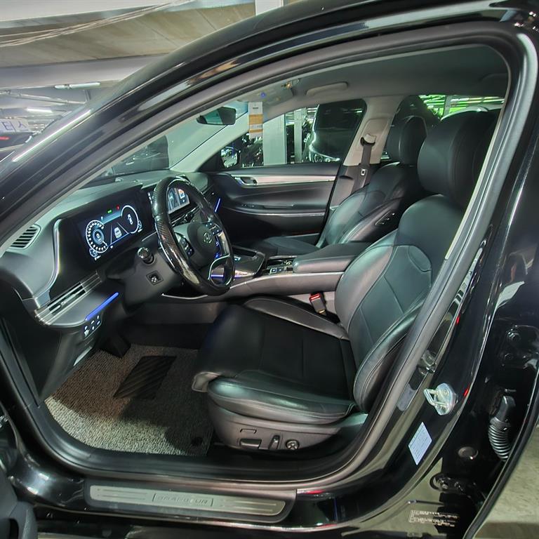 HYUNDAI Grandeur - Vista 7