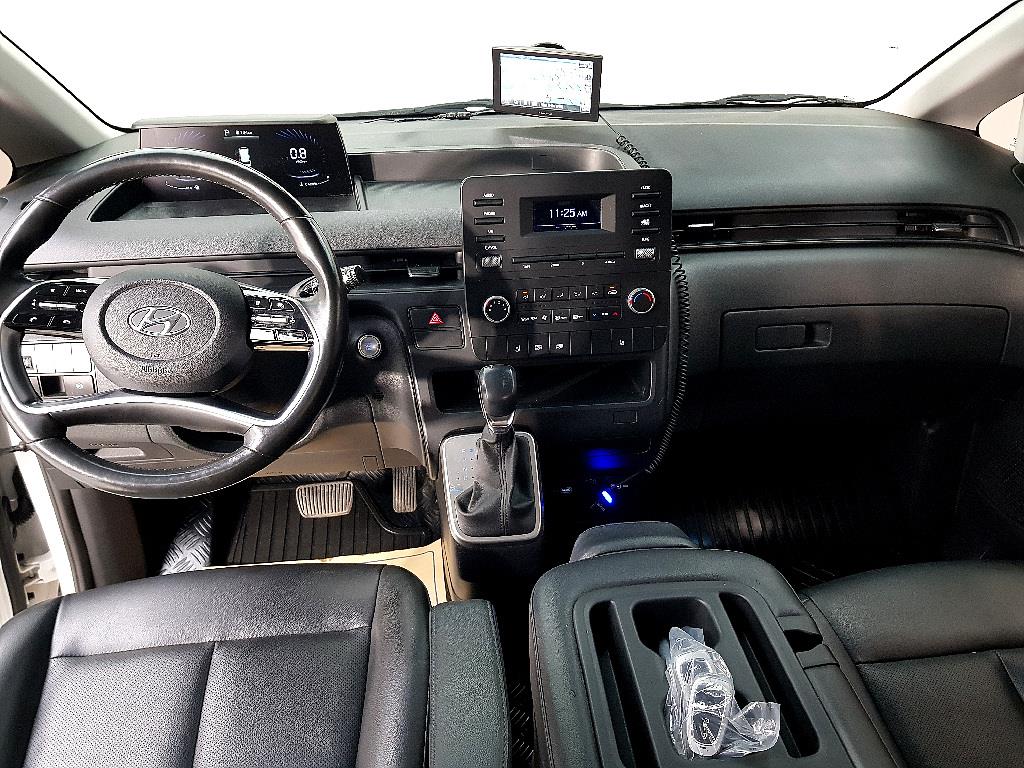 HYUNDAI Staria - Vista 5