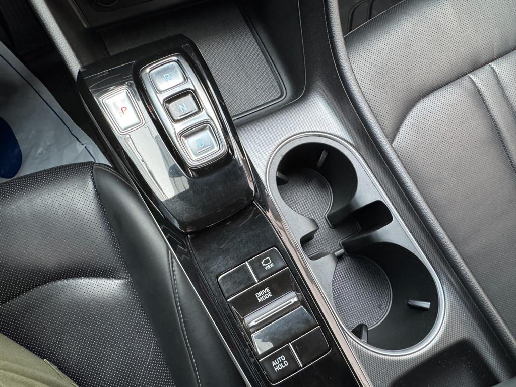 HYUNDAI Sonata - Vista 12