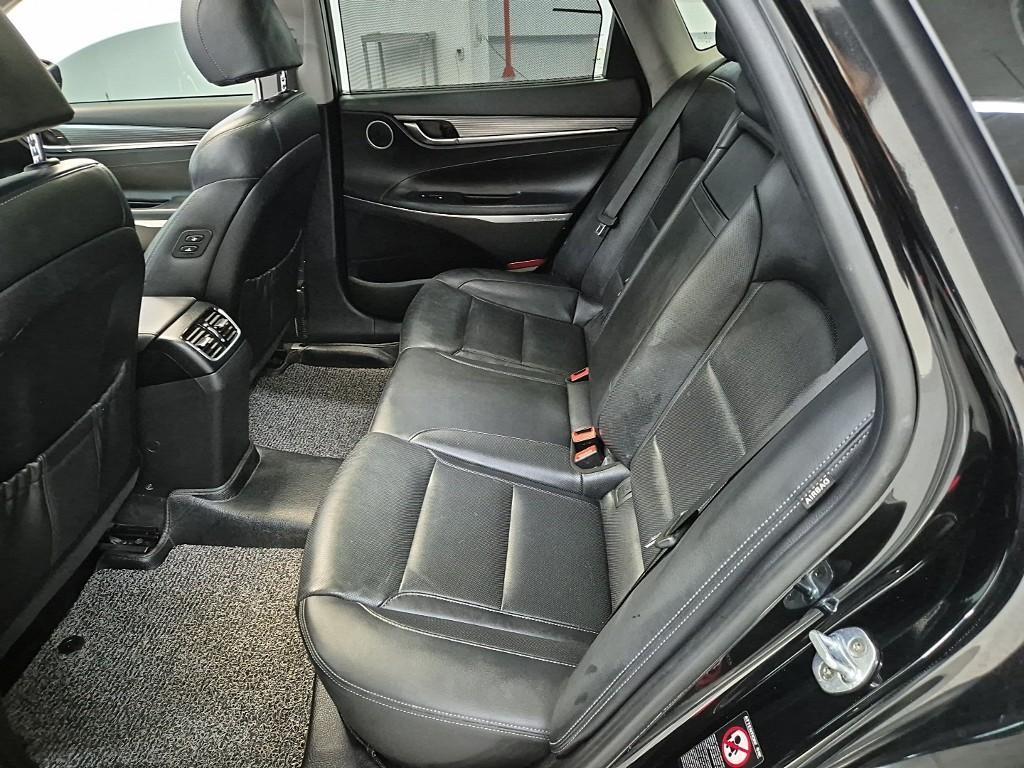 HYUNDAI Grandeur - Vista 12