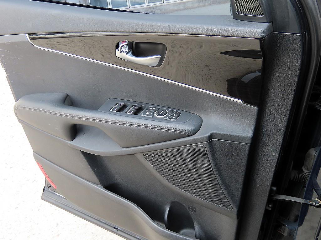 KIA Sorento - Vista 11