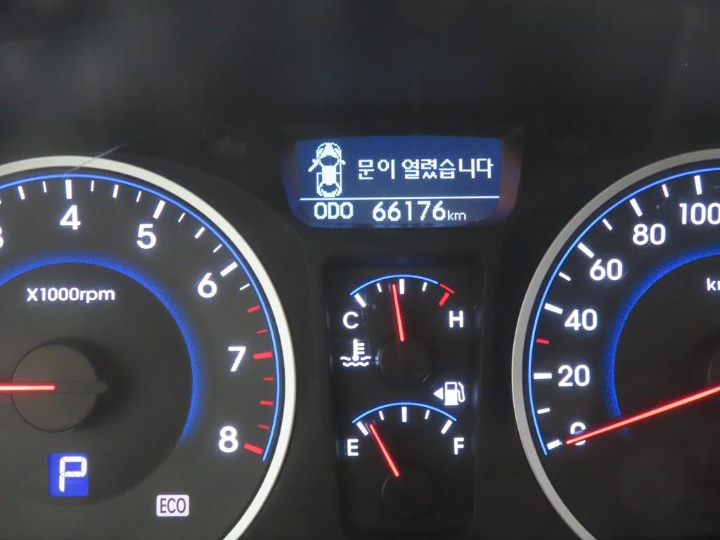 HYUNDAI Avante - Vista 8