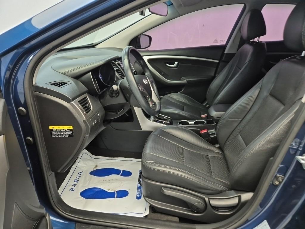 HYUNDAI i30 - Vista 11