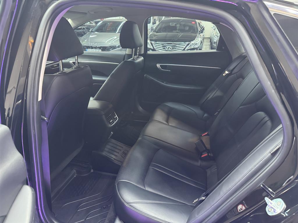 HYUNDAI Sonata - Vista 9