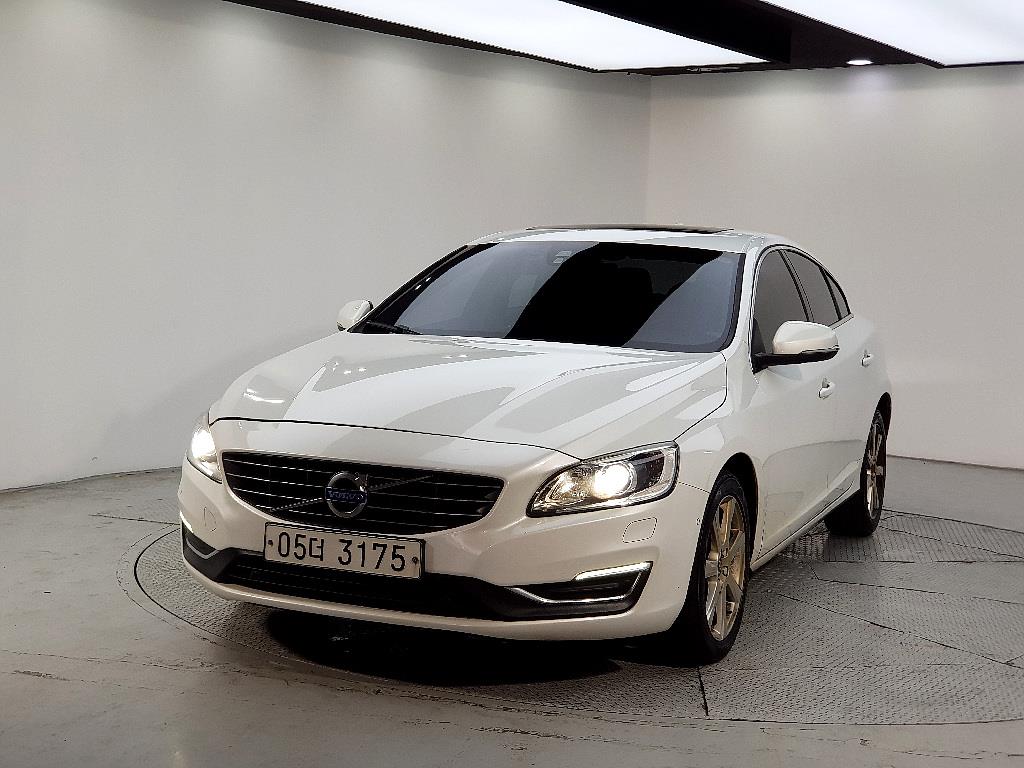 Volvo S60 2017 Blanco - Importación desde Corea - HF Imports Iquique - Foto 1