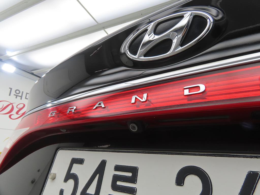 HYUNDAI Grandeur 2015 Negro - Importación desde Corea - HF Imports Iquique - Foto 17