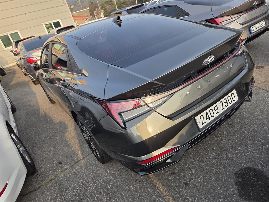 HYUNDAI Avante - Vista 5