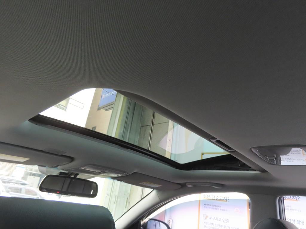 HYUNDAI Avante 2010 - Importación desde Corea - HF Imports Iquique - Foto 17