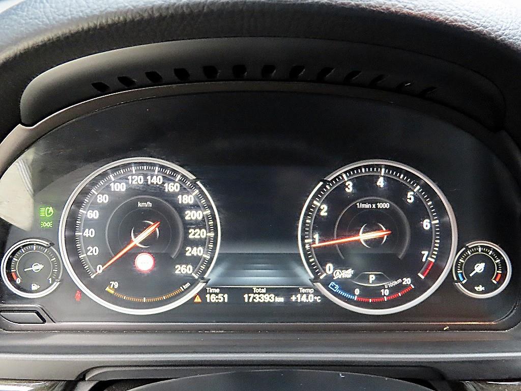 BMW 5 Series - Vista 8