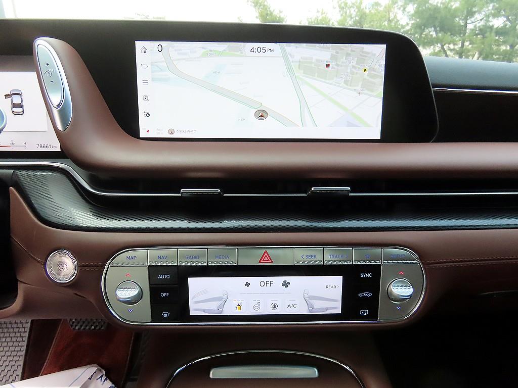 Genesis G90 - Vista 12