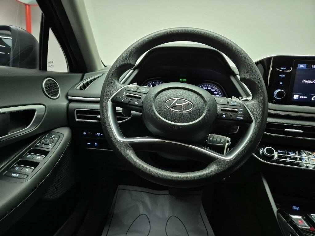 HYUNDAI Sonata - Vista 9