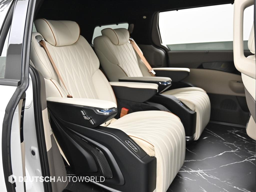 KIA Carnival - Vista 12