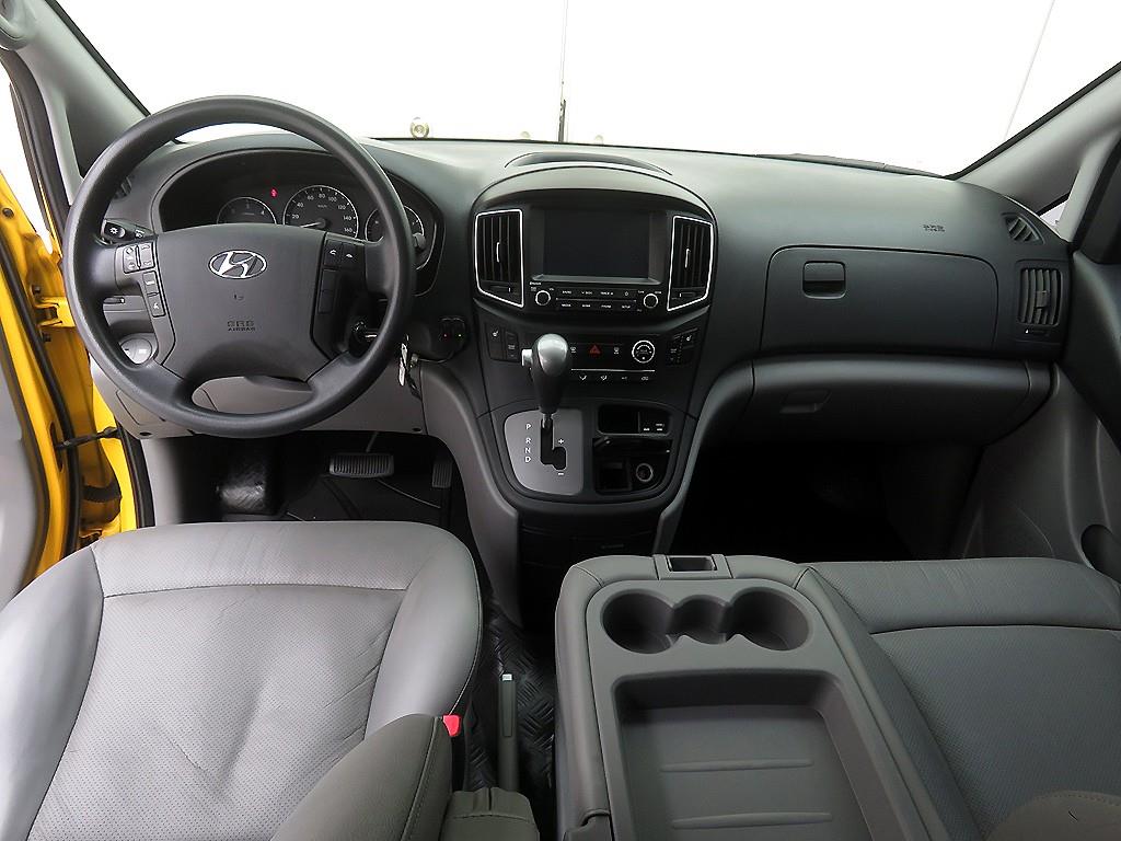 HYUNDAI Starex - Vista 9